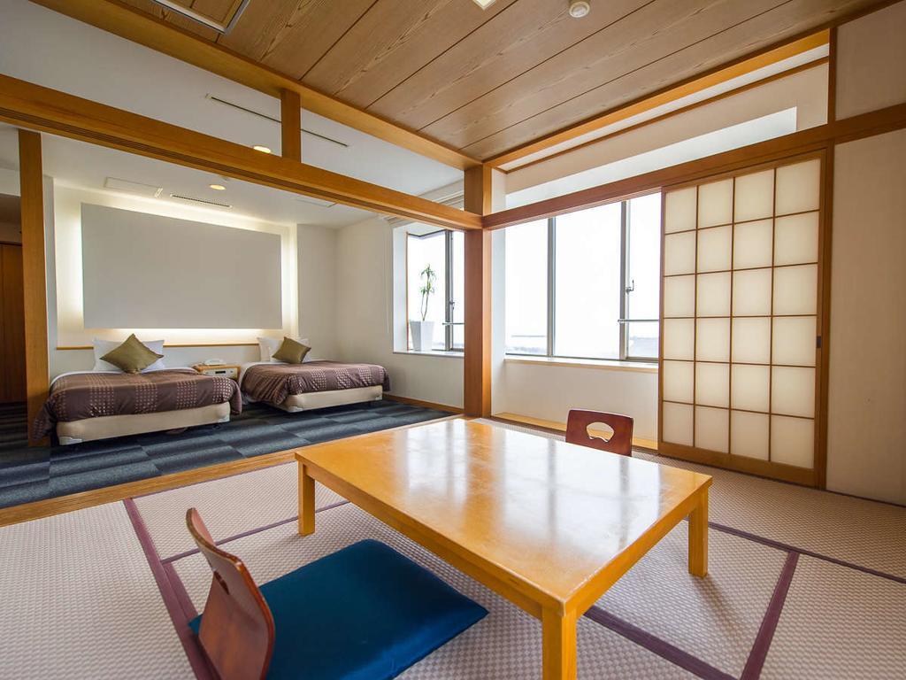 Hotel Livemax Atami Exteriör bild